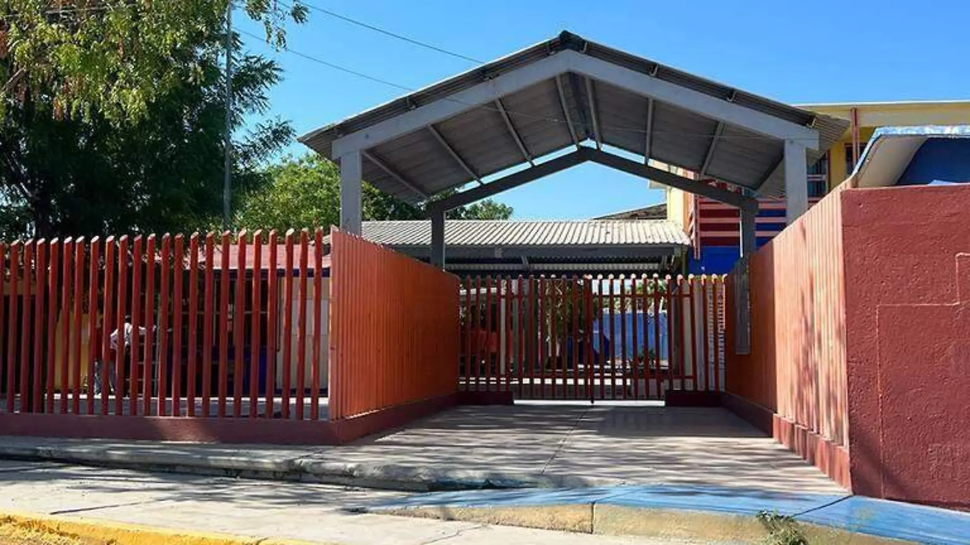 Escuela publica de La Paz